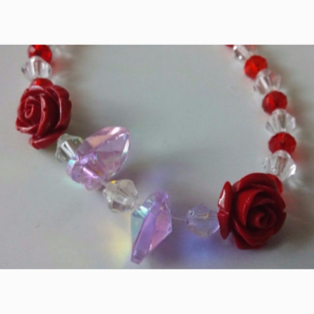 Handcrafted Plastic Bead Glass Rose Bracelet 8"